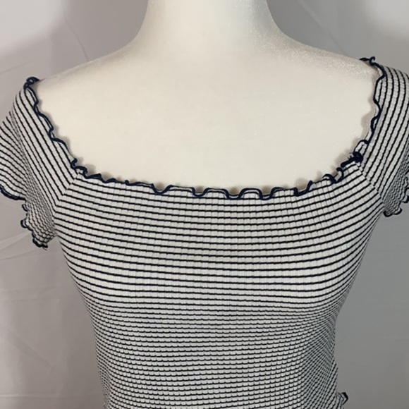 Zara Trafaluc Navy Blue & White Striped Crop Top - Picture 2 of 6